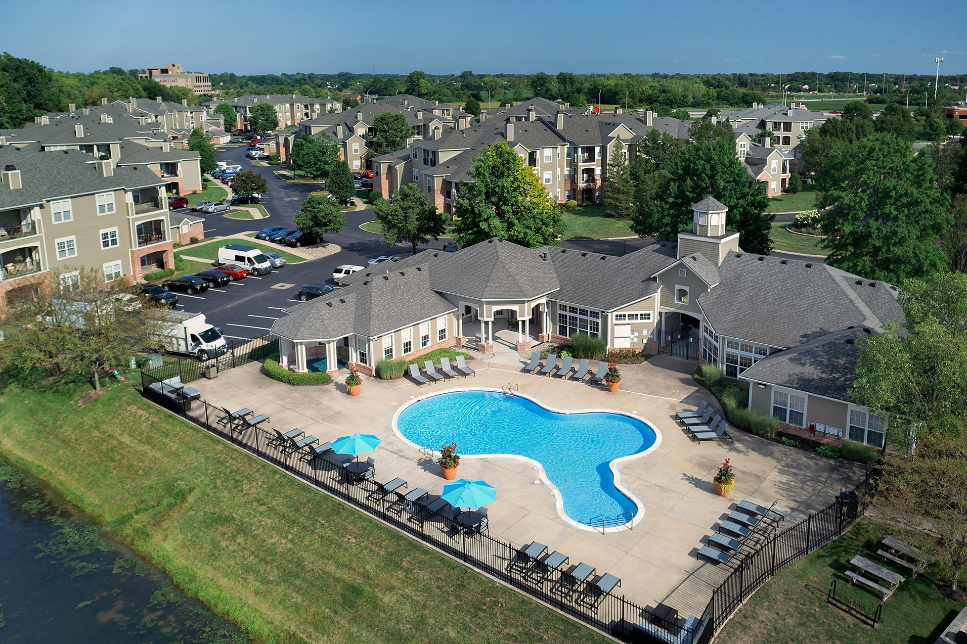 Lantern Woods Apartments exterior